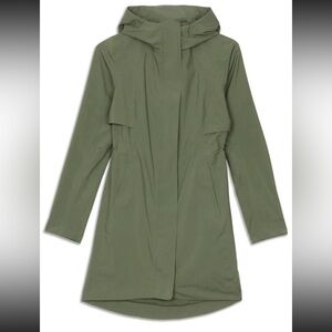 NWOT Lululemon Rain Rebel Jacket